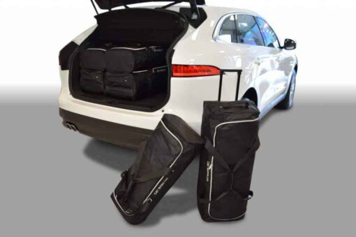 Jaguar F-Pace (X761) SUV - 2016 en verder trolley bags placed transversely to driving direction - Car-bags tassen J20201S